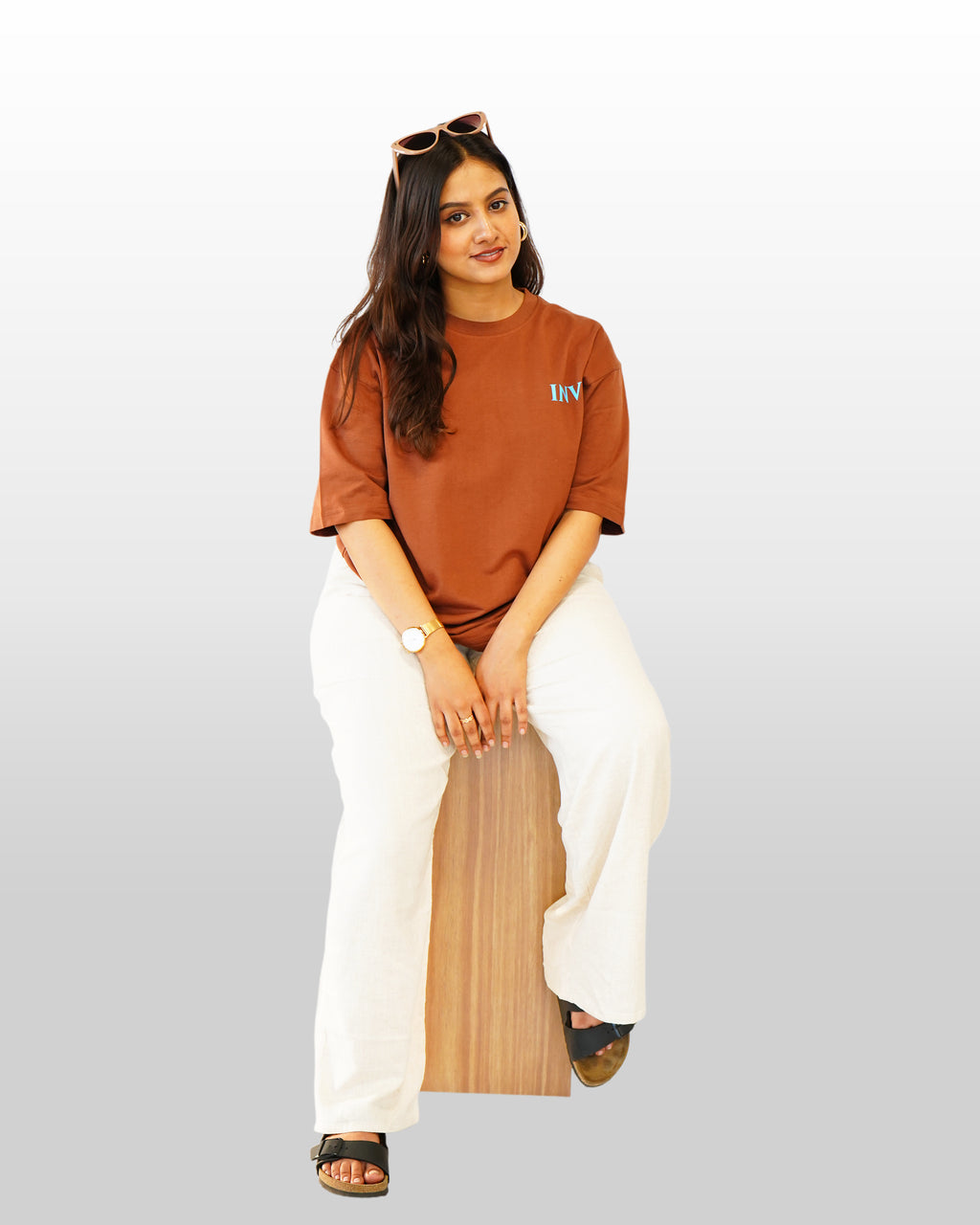 CORE BROWN TEE
