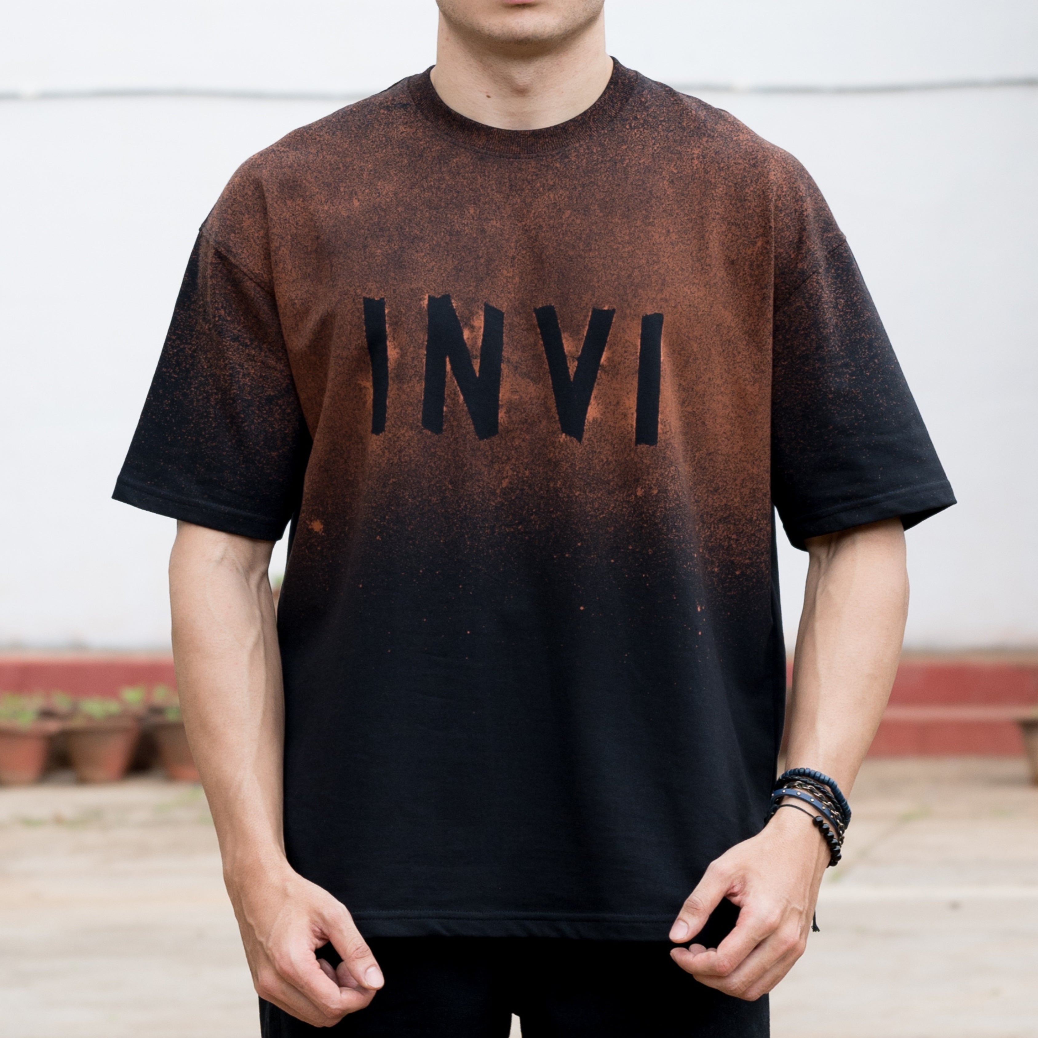 RUSTIC TEE