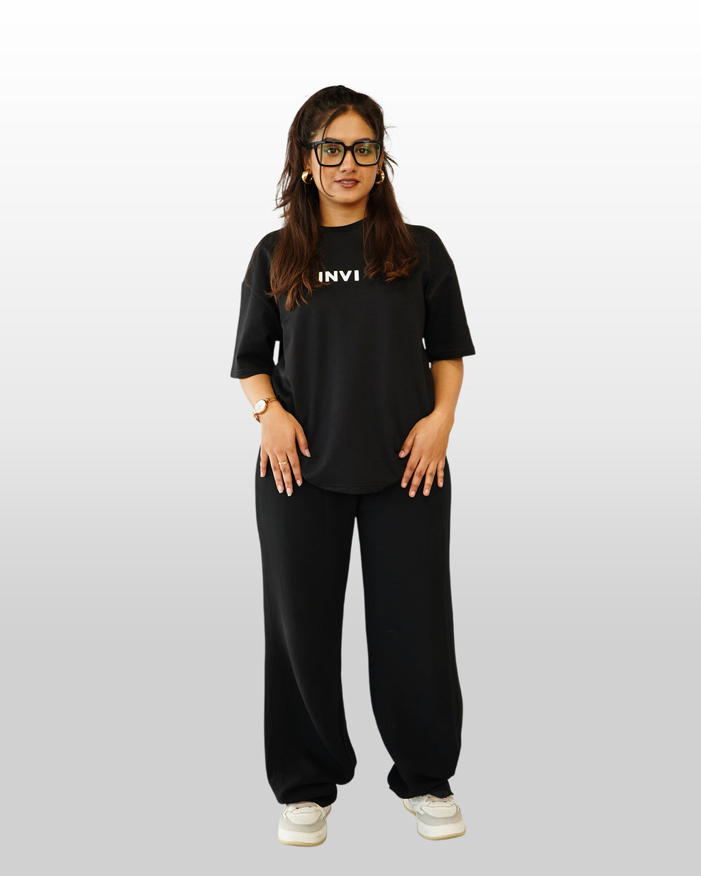 VERSATILE TEE