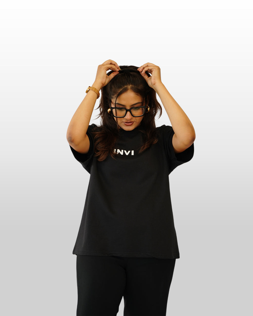 VERSATILE TEE