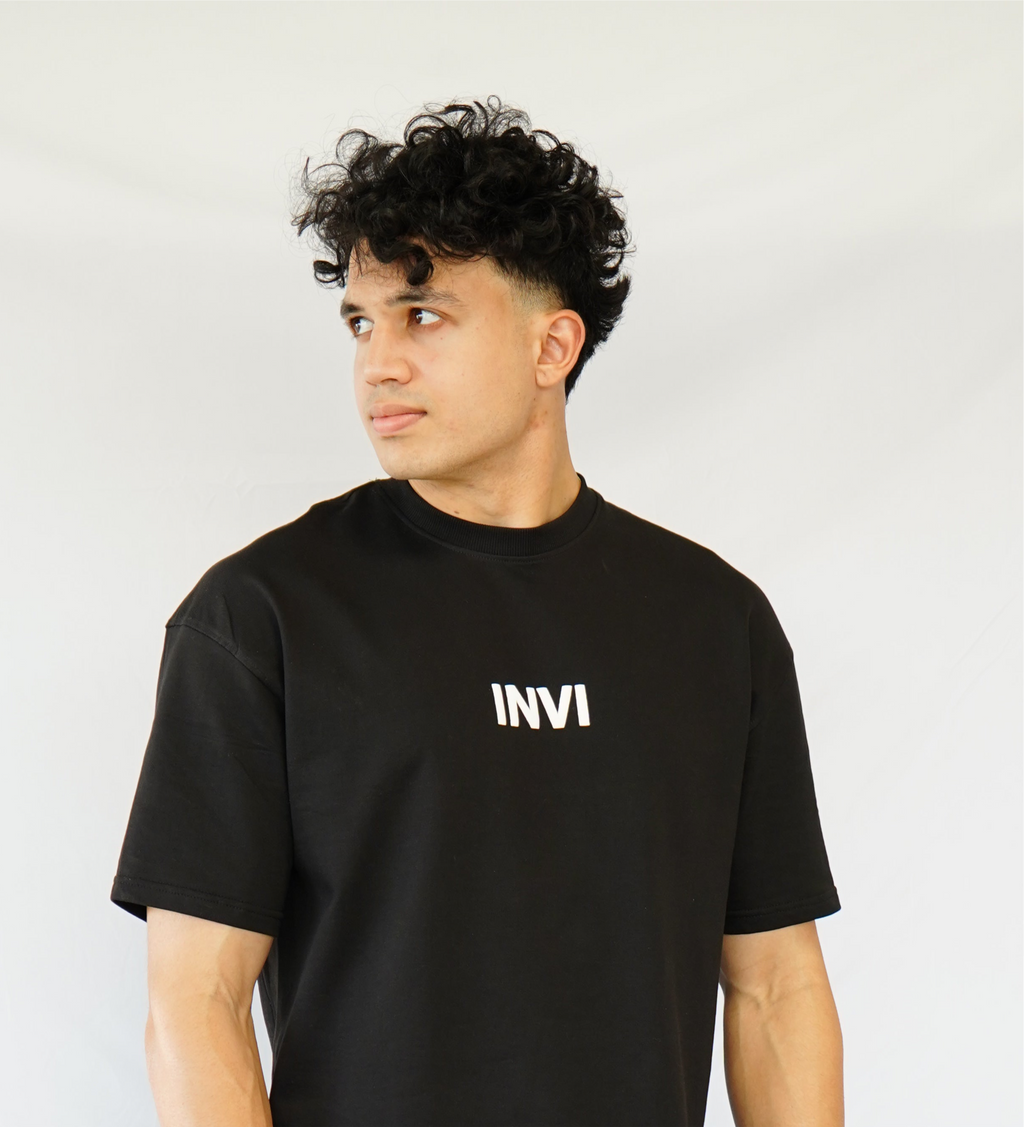 VERSATILE TEE
