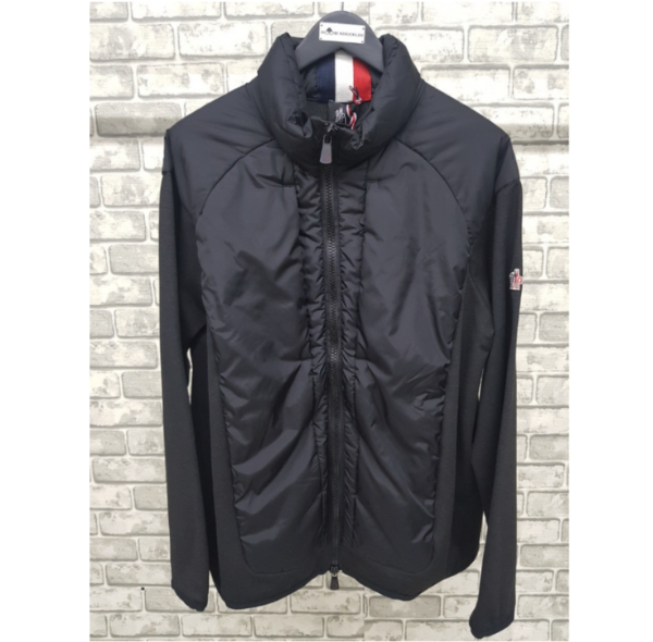 Moncler(몽클레어) 8400400 829B1 940하이넥 집업자켓