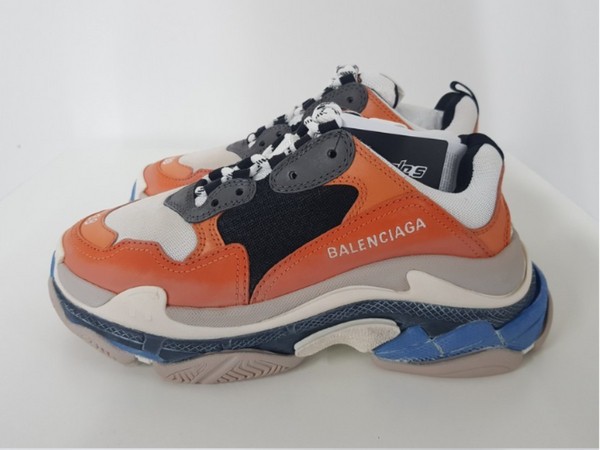 BALENCIAGA(발렌시아가) 541640 W09OE 7581 트리플S
