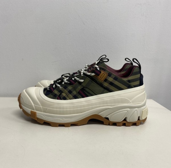 BURBERRY(버버리) 8043099 A1372 그린 체크 아서 스니커즈
