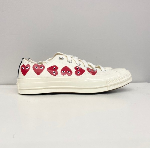 COMME DES GARCONS(꼼데가르송) P1K117 2 멀티하트 로우 스니커즈