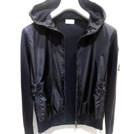 MONCLER(몽클레어) 9404300 윈드브레이커 후드집업
